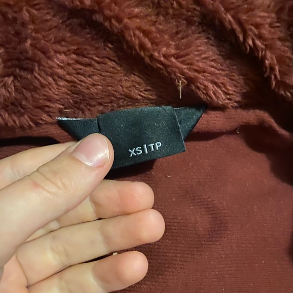 Pink vest - Picture 3 of 3